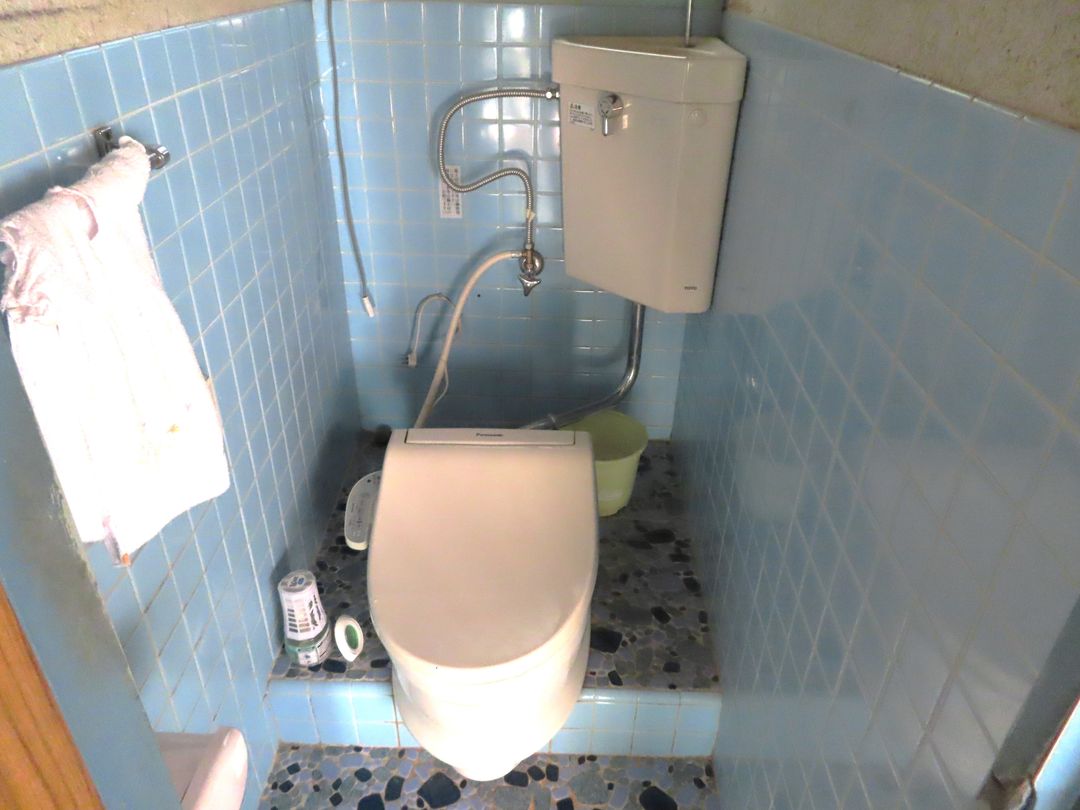 Traditional Commercial-Residential Property in Yakege Town - Thumbnail 4