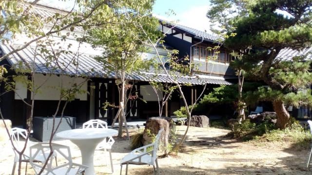 Historic Wood & Clay Inn in Mino's Traditional Udatsu Townscape - Thumbnail 2