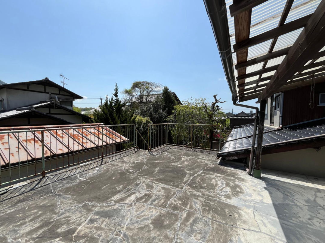 Traditional Japanese House in Kawara Town, Fukuoka - Thumbnail 2