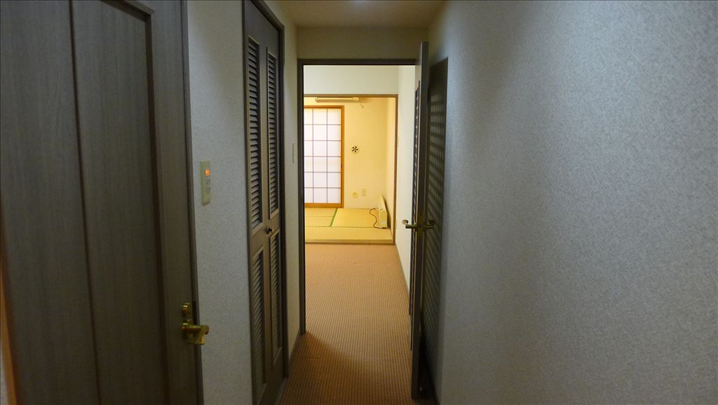 1LDK Condo in Lions Villa Karuizawa Second Building, Nagano - Thumbnail 2