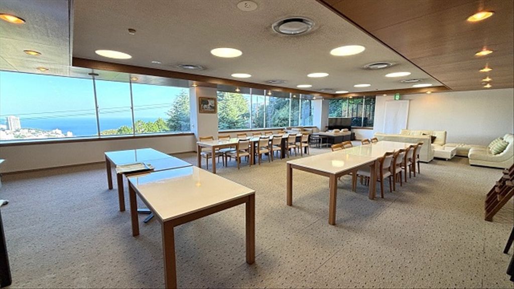 Atami Villa with 10LDK, Bay Views, and Training Facilities - Thumbnail 2