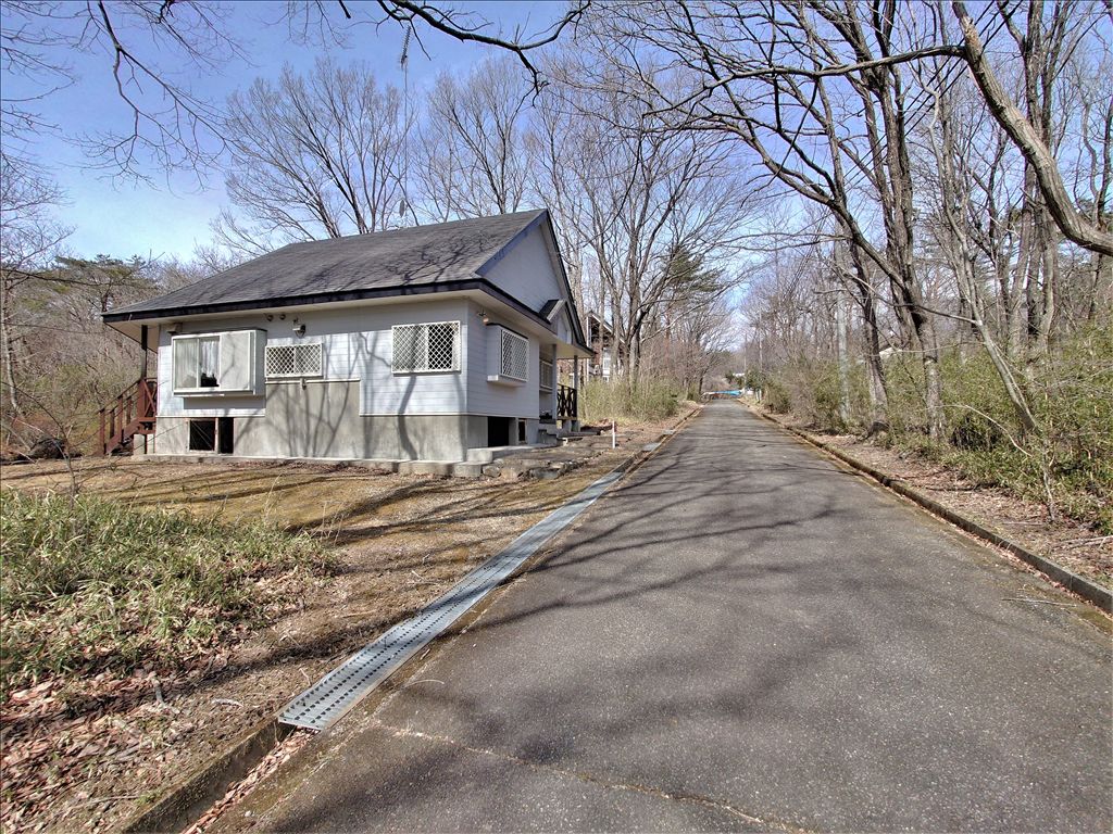 Wooden 2LDK Vacation Home with Onsen Option in Nasu, Tochigi - Thumbnail 3