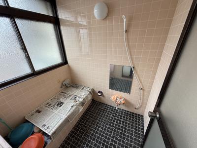 1969 Wooden House with Land in Iizuna Town — Image 2, Iizuna, Nagano