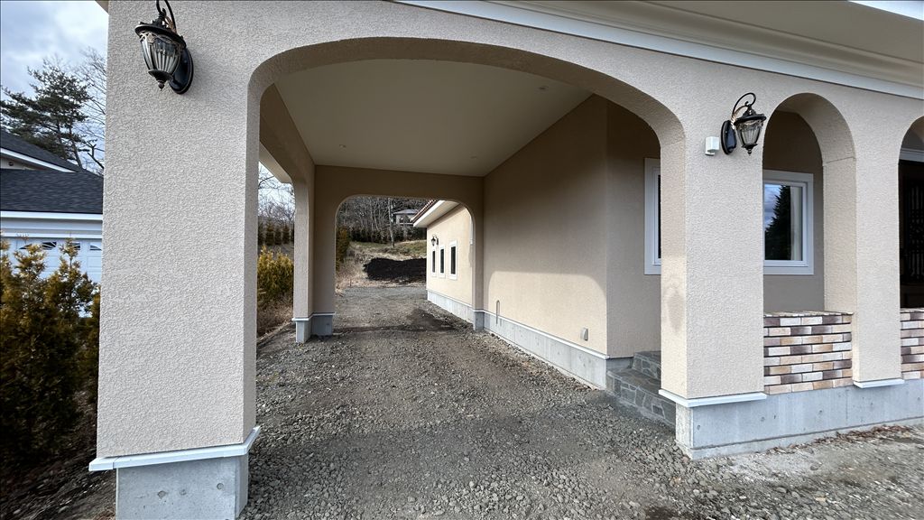 New 2024 Villa in Karuizawa with 4LDK, Study, Garage - Thumbnail 2
