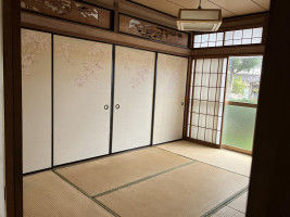 Traditional 10DK House in Kotoura with 484m² Land - Thumbnail 4