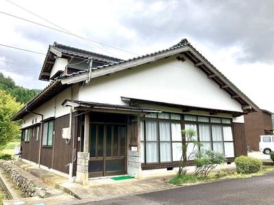 Traditional 6DK House with Large Land in Kotoura, Tottori — Image 1, Kotoura, Tottori