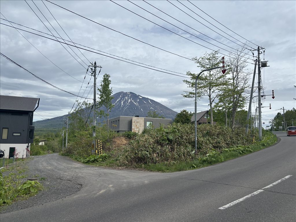 1,459m² Land for Sale with Mount Yotei Views in Niseko, Hokkaido - Thumbnail 3