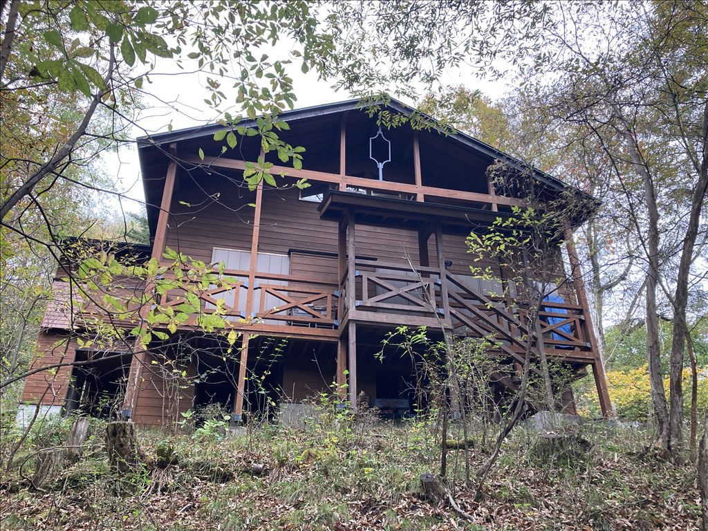 Tokyu Resort Tateshina Akashia-dai 3LDK Villa with Wood Stove - Thumbnail 2