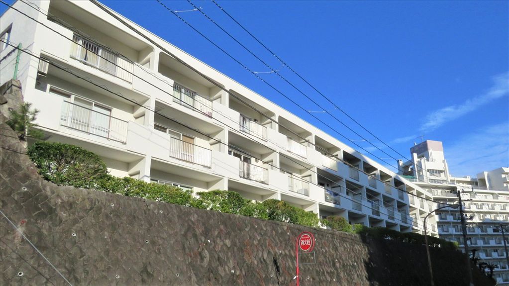 Atami Sunny Heights 2 Building 1LDK Condo with Ocean View - Thumbnail 2