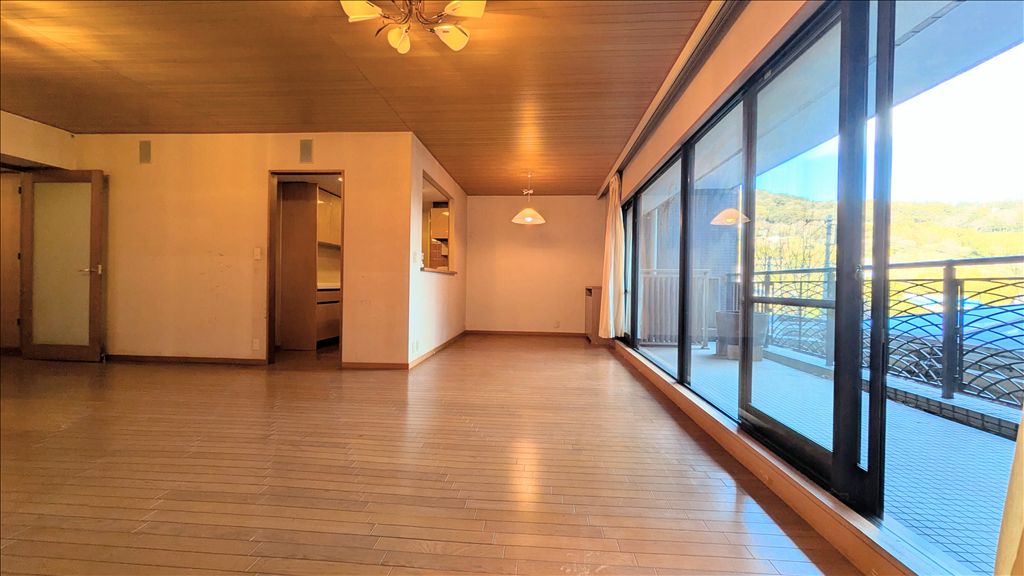 Atami Resort Condo with Private Hot Springs & Mountain Views - Thumbnail 4