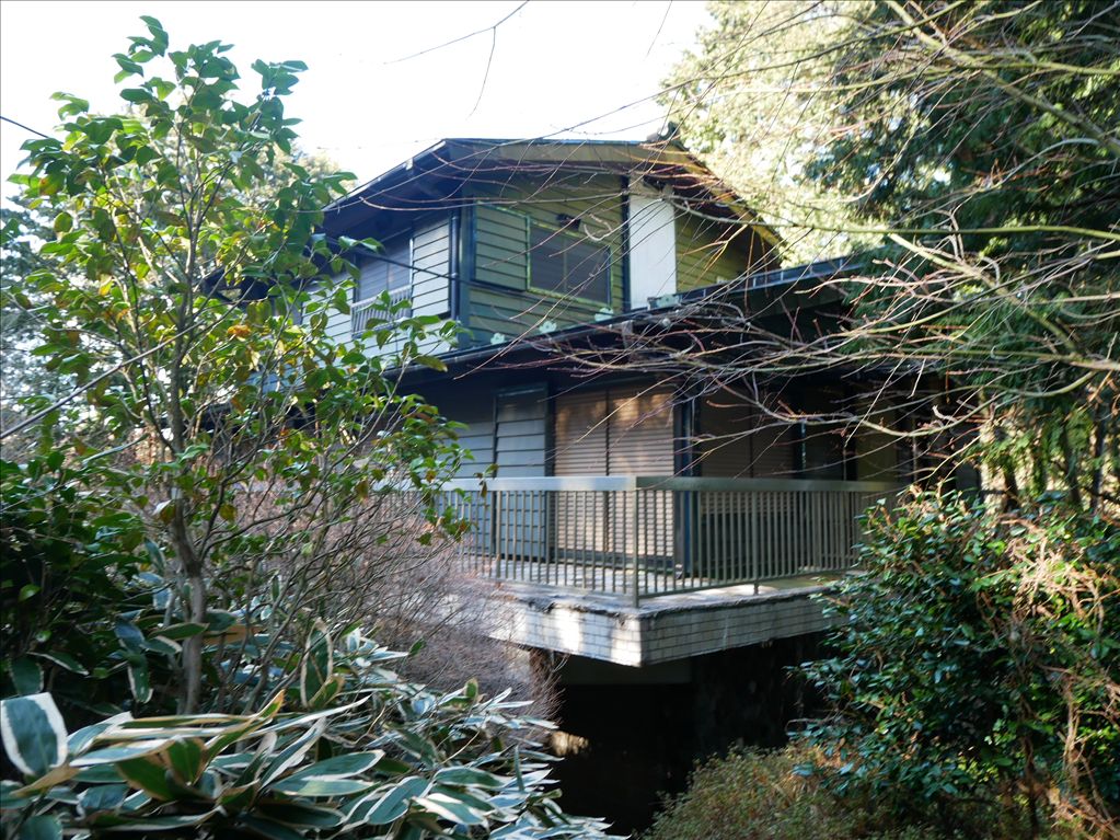 5LDK Villa with Onsen Potential in Hakone Green Village - Thumbnail 2