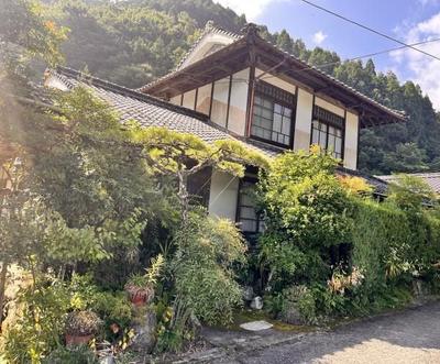 1958 Wooden House for Sale in Uchiko, Ehime — Image 1, Uchiko, Ehime
