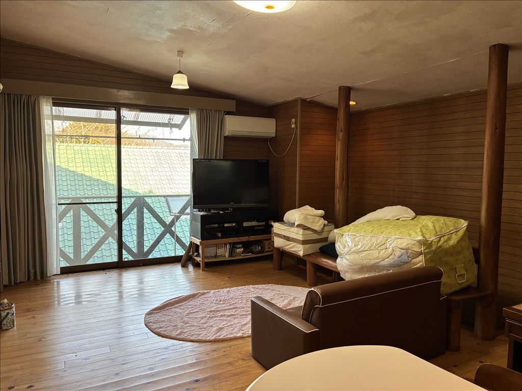 2LDK Villa in Tokyu Resort Town Hamanako with Deck and Green Views - Thumbnail 4