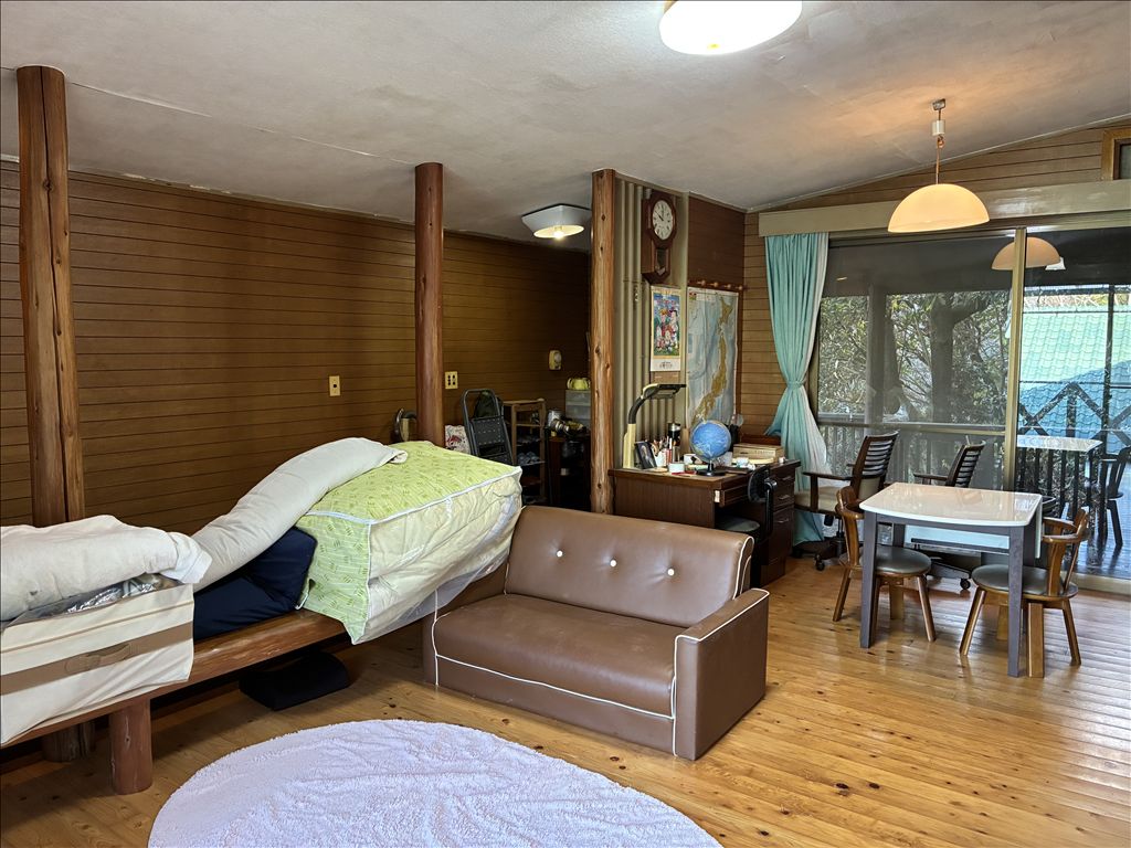 2LDK Villa in Tokyu Resort Town Hamanako with Deck and Green Views - Thumbnail 3
