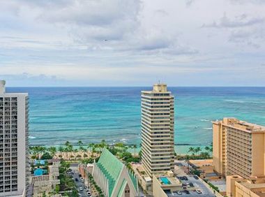Waikiki Banyan Condo for Sale in Honolulu from $240k - Thumbnail 2