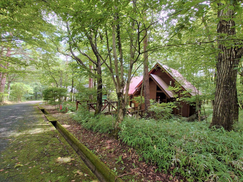 Wooden 1LDK Vacation Home with Hot Spring Option in Nasu Highlands - Thumbnail 4