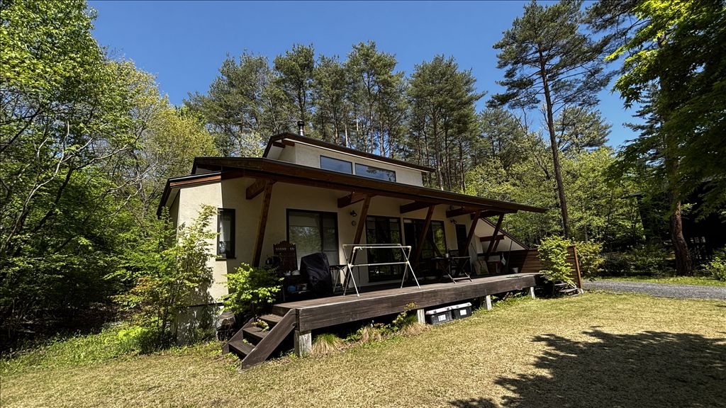 Detached House in Karuizawa Oiwake with 2LDK and Large Lot - Thumbnail 2