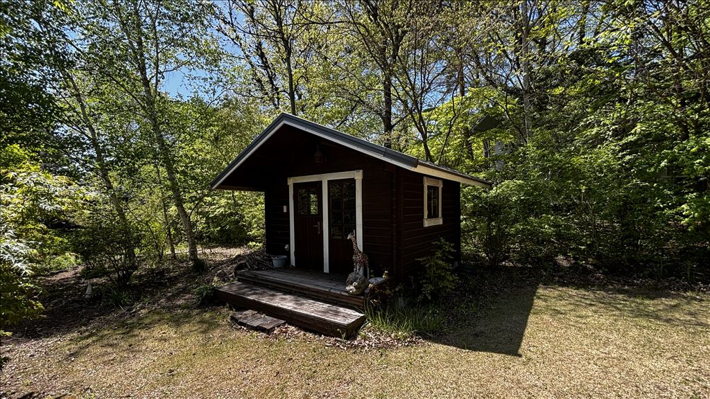 Detached House in Karuizawa Oiwake with 2LDK and Large Lot - Thumbnail 3