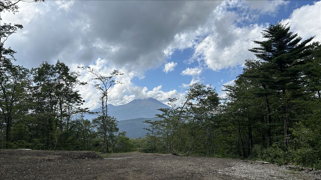 Land for Sale in Karuizawa's Taiyo no Mori with Mount Asama Views - Thumbnail 4