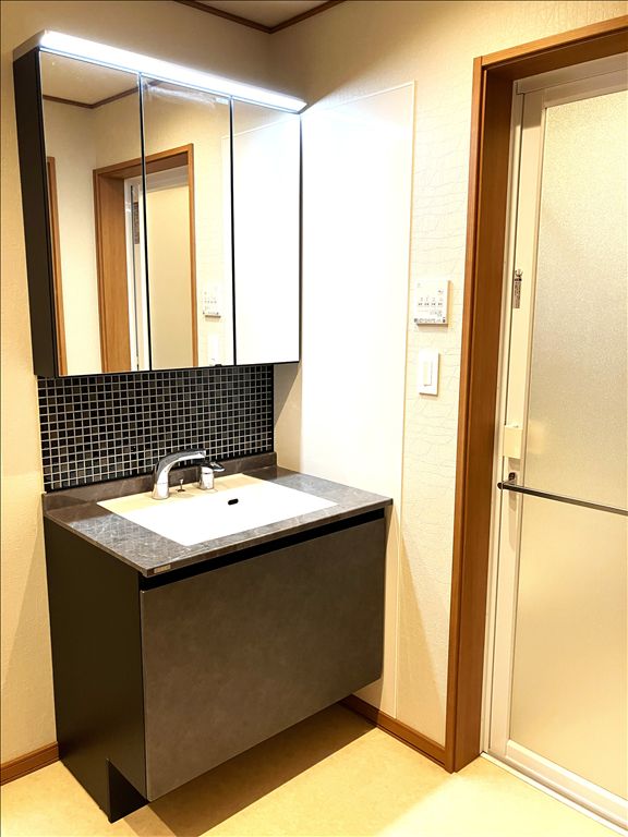 Renovated 3LDK Mountain Villa in Karuizawa's Taroyama Area - Thumbnail 4