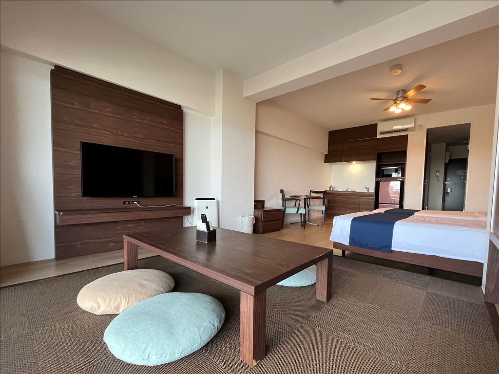 Hotel Sunset Hill Studio Condominium with Ocean Views in Okinawa - Thumbnail 2