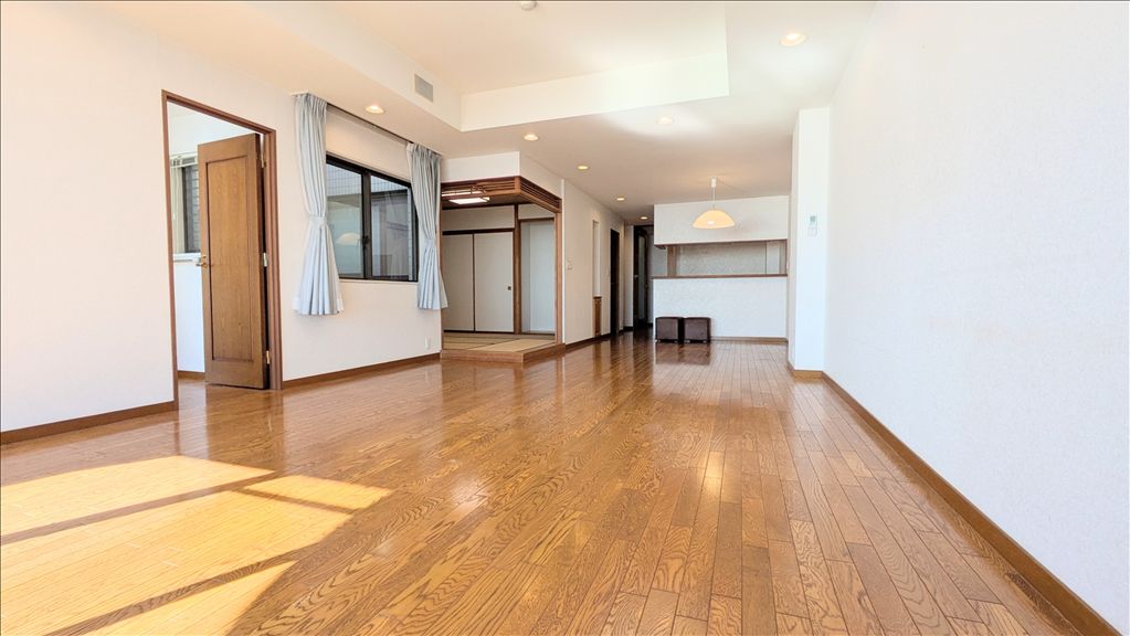 Domaine Atami Izusan West Hall 2LDK Resort Condo with Onsen - Thumbnail 3