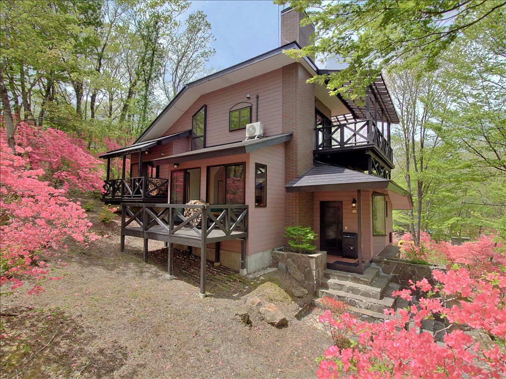 2LDK Wooden House with Fireplace in Angel Forest Nasu, Tochigi - Thumbnail 2