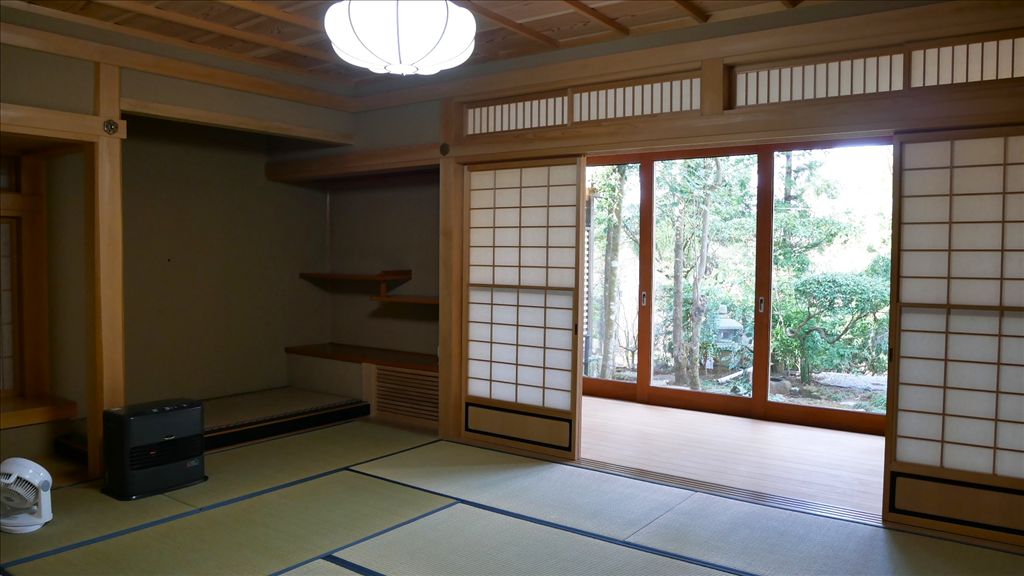 Hakone Villa with Private Hot Spring and Japanese Garden - Thumbnail 2