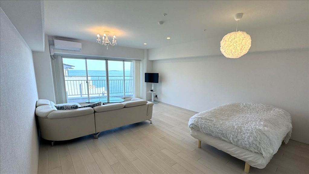 Plaza Izusan Renovated Studio with Bay View in Atami - Thumbnail 3