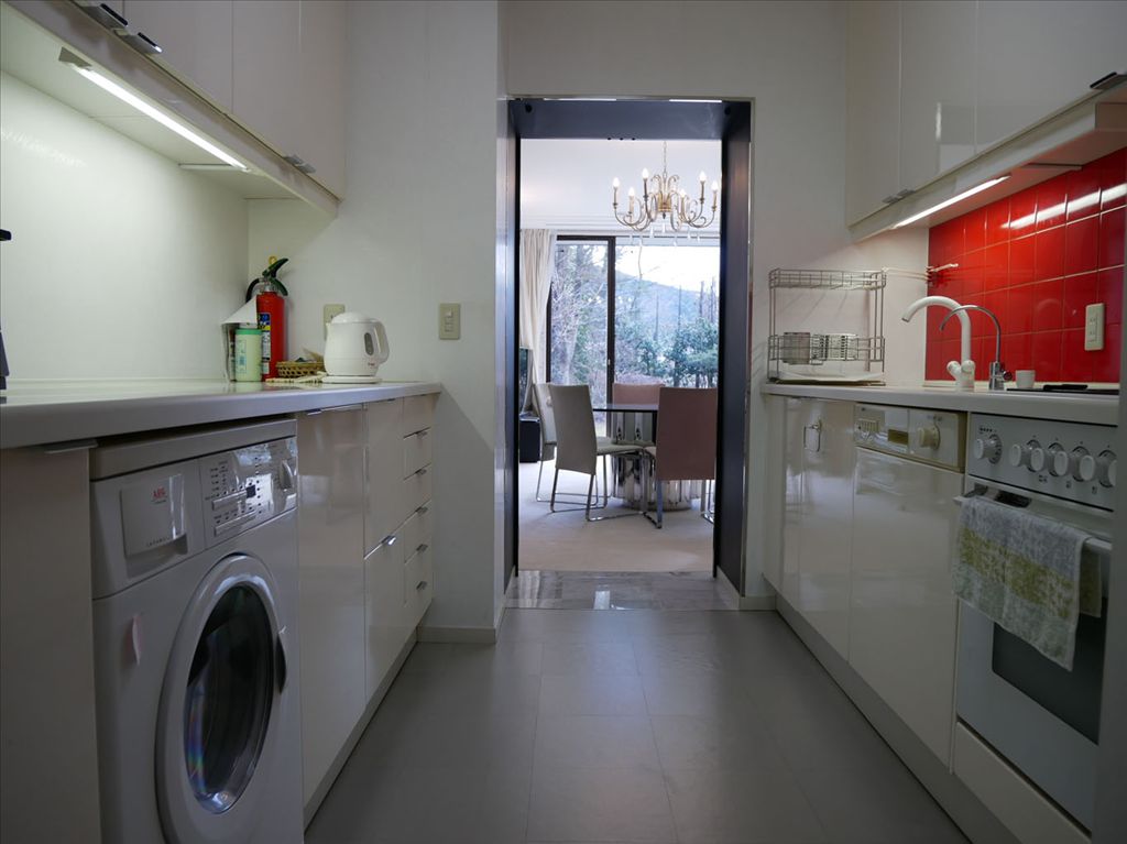 4LDK Condo in Hakone with Mountain Views | Brookside Villa Tarohira - Thumbnail 3