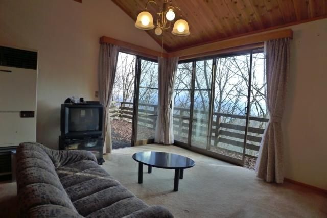 Tateshina Vacation Home at 1600m Elevation | 2LDK Detached Villa - Thumbnail 4