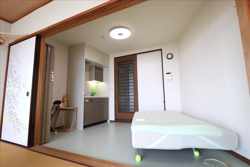 Esukaru Shirahama 1DK Resort Condo with Pacific Ocean Views - Thumbnail 2