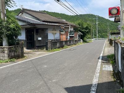 Hasami Town | Nostalgic residential and commercial properties | Real estate information for Hasami Town, Kawatana Town, Higashisonogi Town, Arita Town, and Sasebo City | Oheso Journal — Image 1, Hasami, Nagasaki