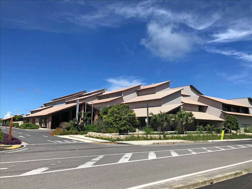 New 1LDK Apartment in Coral Bay Ishigaki with Ocean Views - Thumbnail 2
