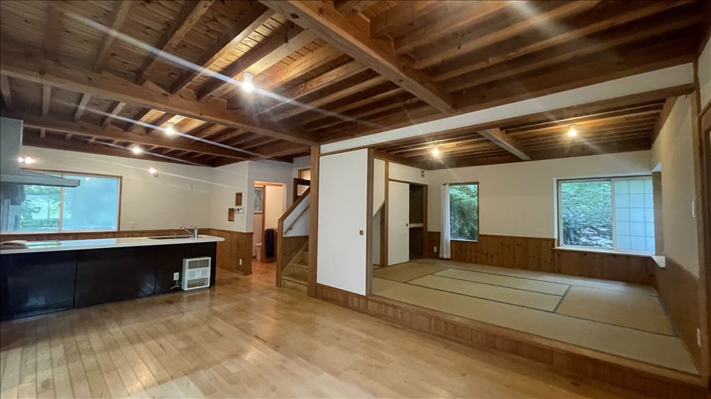 Karuizawa Ogura-no-Sato 1LDK+Free Space Wooden Vacation Home for Sale - Thumbnail 3