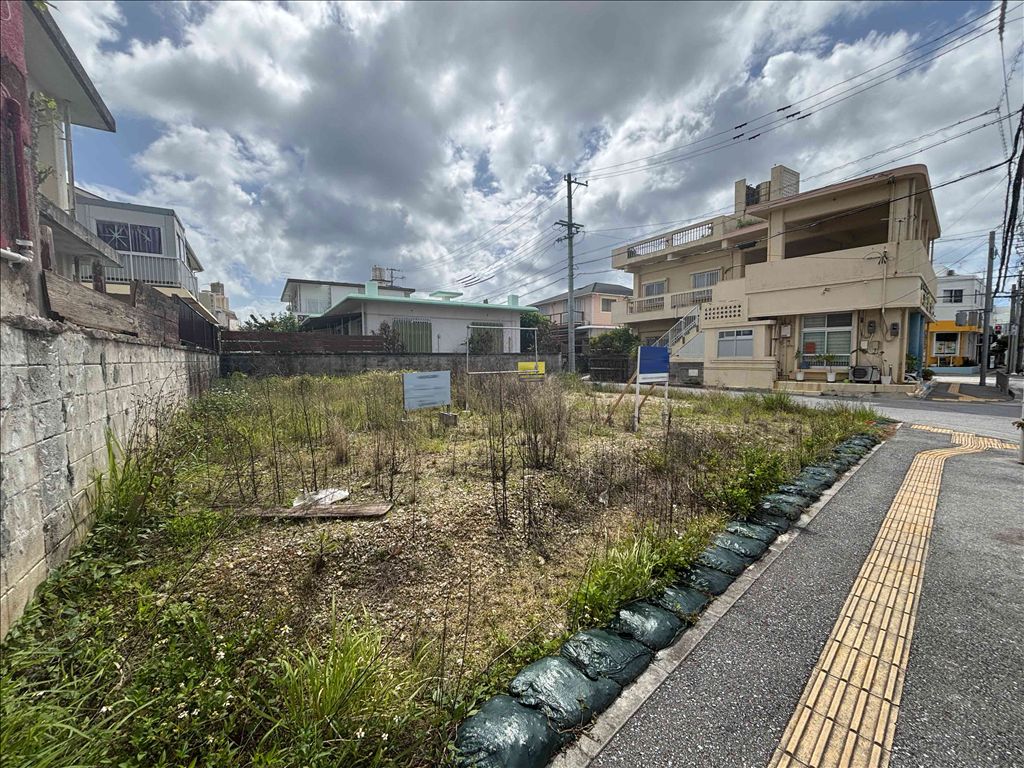93.91 sqm Land for Sale in Chatan Town, Okinawa - Thumbnail 2