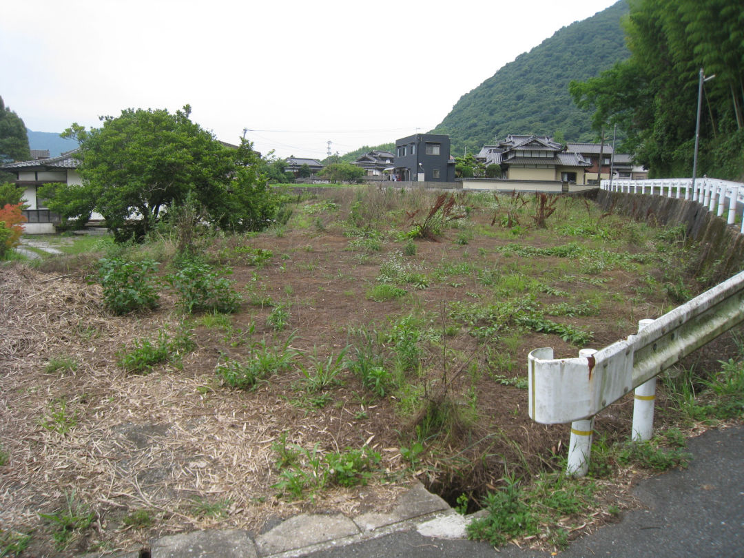 Spacious land for sale in Kawara Town, Fukuoka - Thumbnail 2