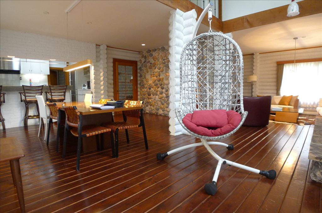 Fuji Sakura Highlands Villa with Tennis Court | 5LDK Resort Property - Thumbnail 3