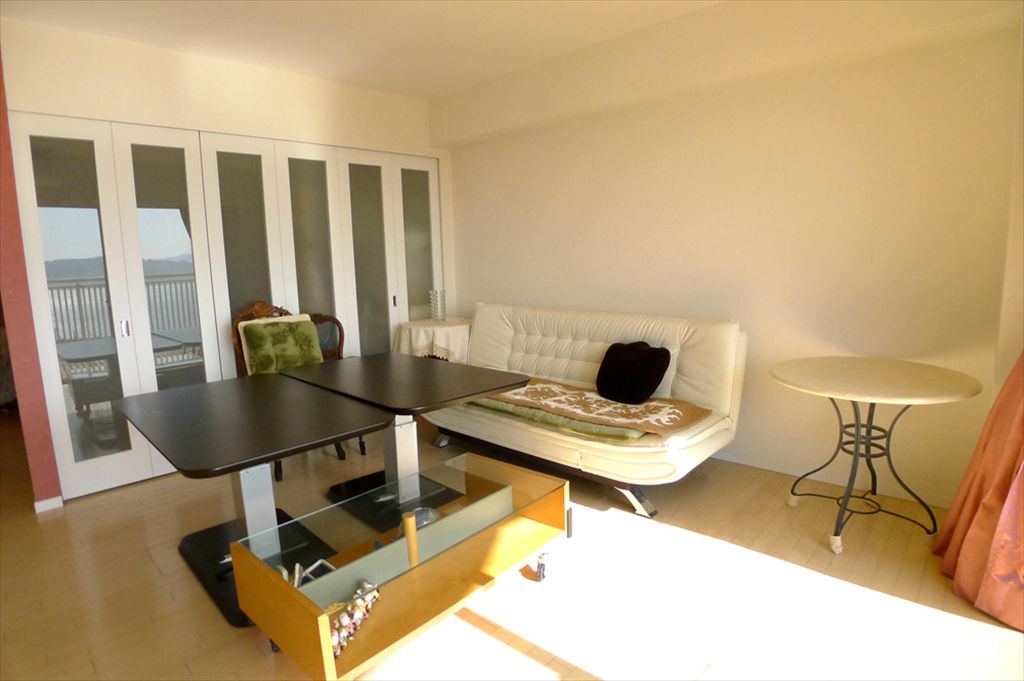 Vollare del Mare 2LDK Apartment with Bay Views in Wakayama - Thumbnail 2