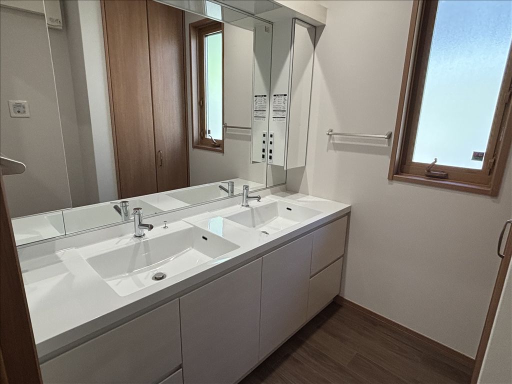 4LDK Single-Story Villa with Open-Air Bath in Hakone, 236m2 - Thumbnail 2
