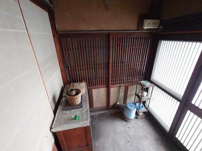 1947 wooden house in Kotoura needs renovation — Image 4, Kotoura, Tottori