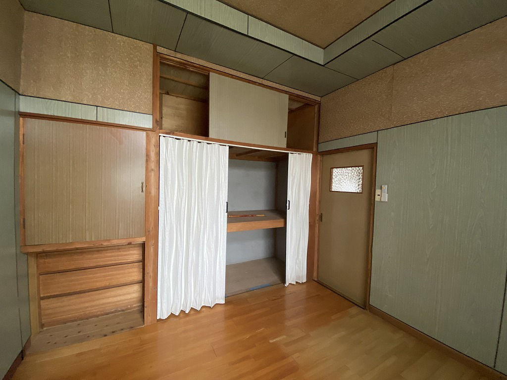 Traditional Wooden House in Kawara Town, Fukuoka - Thumbnail 3