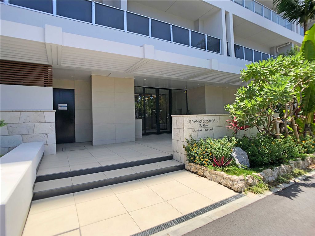 Gran Cosmo Resort Okinawa Toyosaki 2LDK Condo for Sale - Thumbnail 2