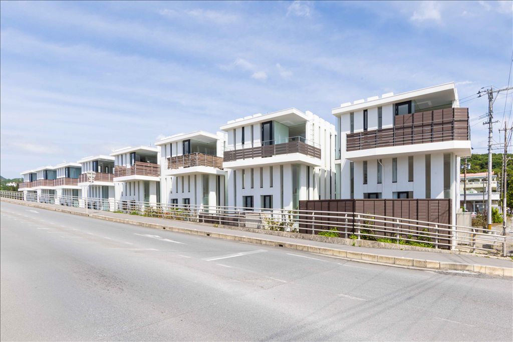 Okinawa Villa with Inn License Near Churaumi Aquarium - Thumbnail 4
