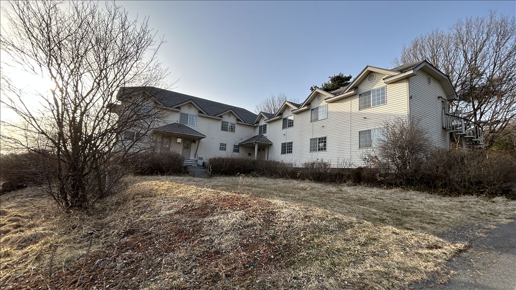 Land with Structure for Sale in Karuizawa's Miyota Area - Thumbnail 2