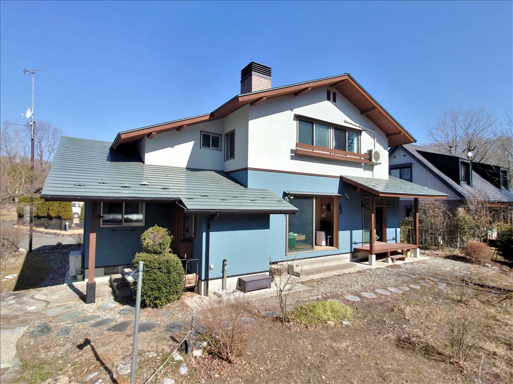 Maple Forest Wooden Villa with Hot Spring in Nasu, Tochigi - Thumbnail 3