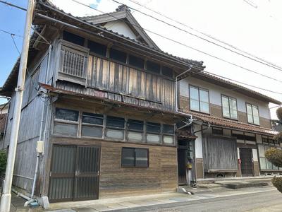 Historic 8DK House with Storehouse in Kotoura Town, Tottori — Image 1, Kotoura, Tottori
