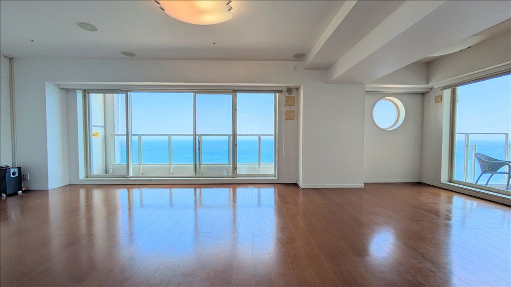 Adenium Atami Ocean Suite 1LDK with Panoramic Bay Views - Thumbnail 4