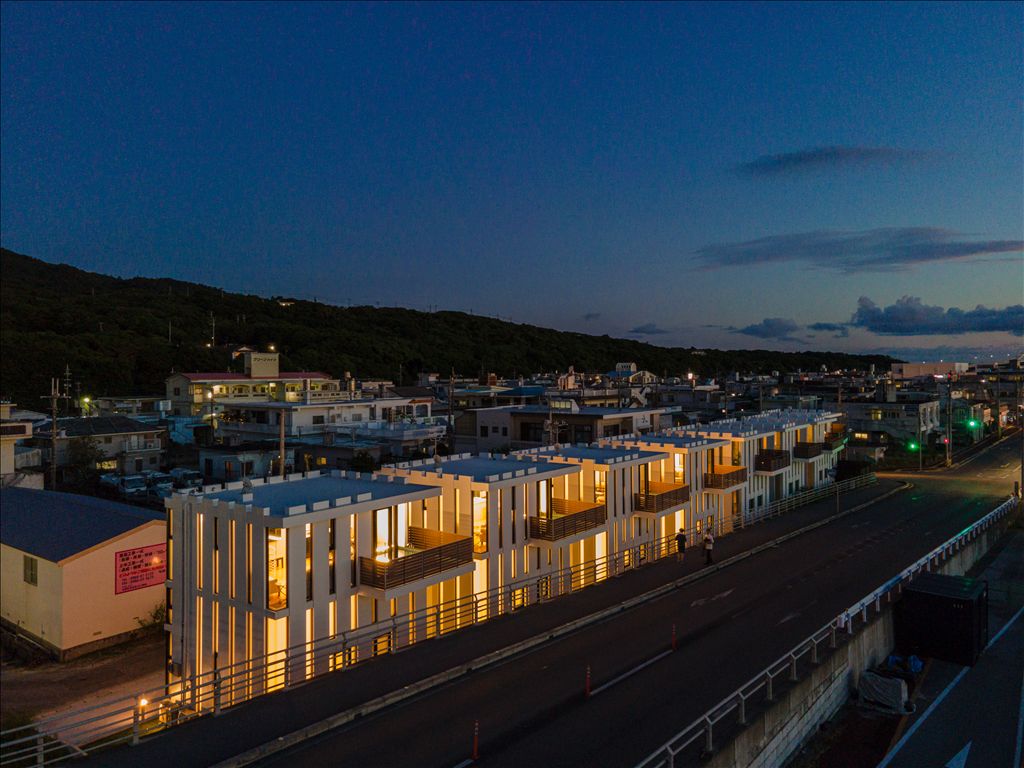 Furnished 2LDK Villa with Pool & Hotel License in Okinawa - Thumbnail 3