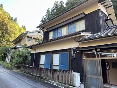 Traditional Wooden House in Uchiko Ehime for Sale — Image 1, Uchiko, Ehime